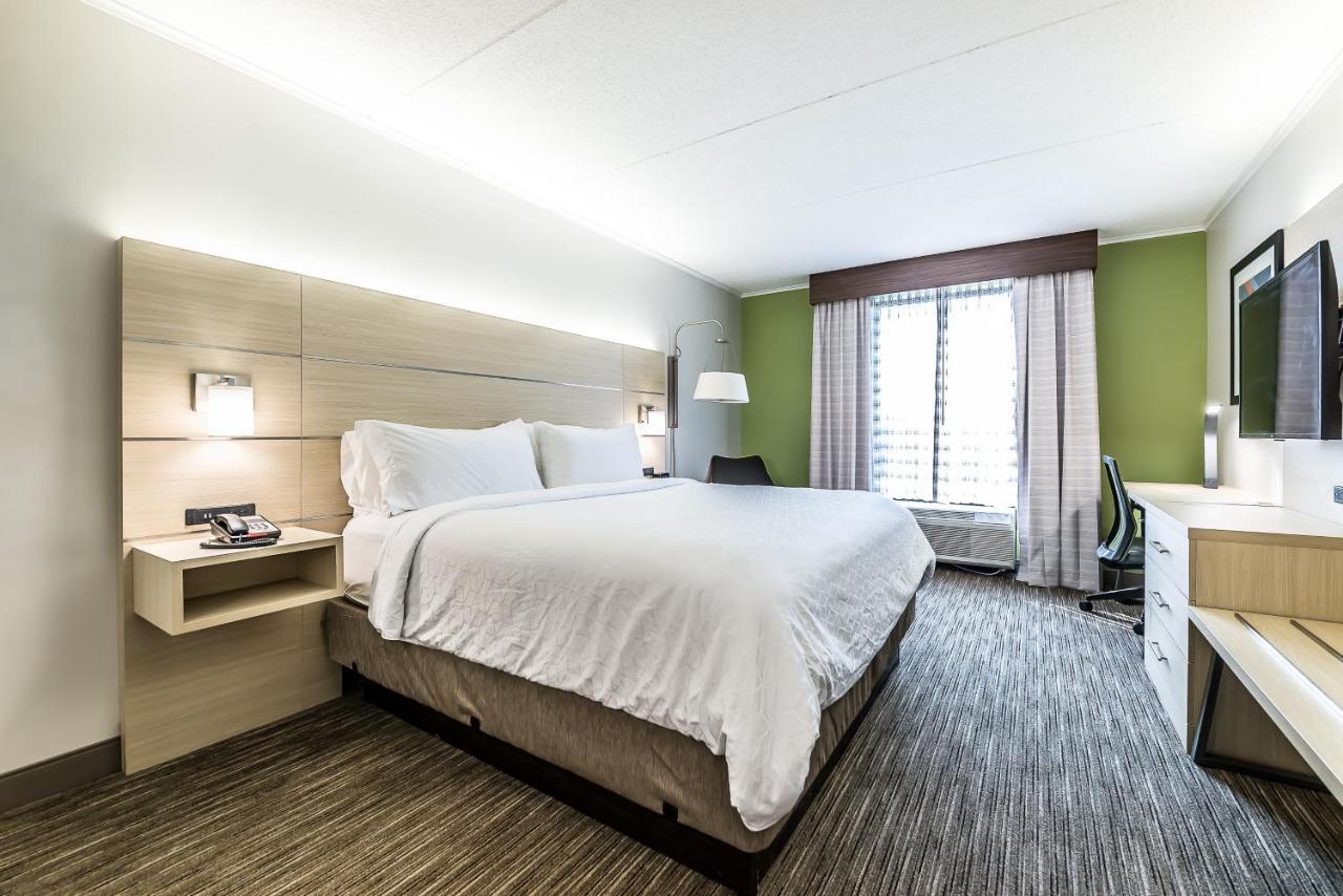 Holiday Inn Express Flint-Campus Area By Ihg Exterior photo