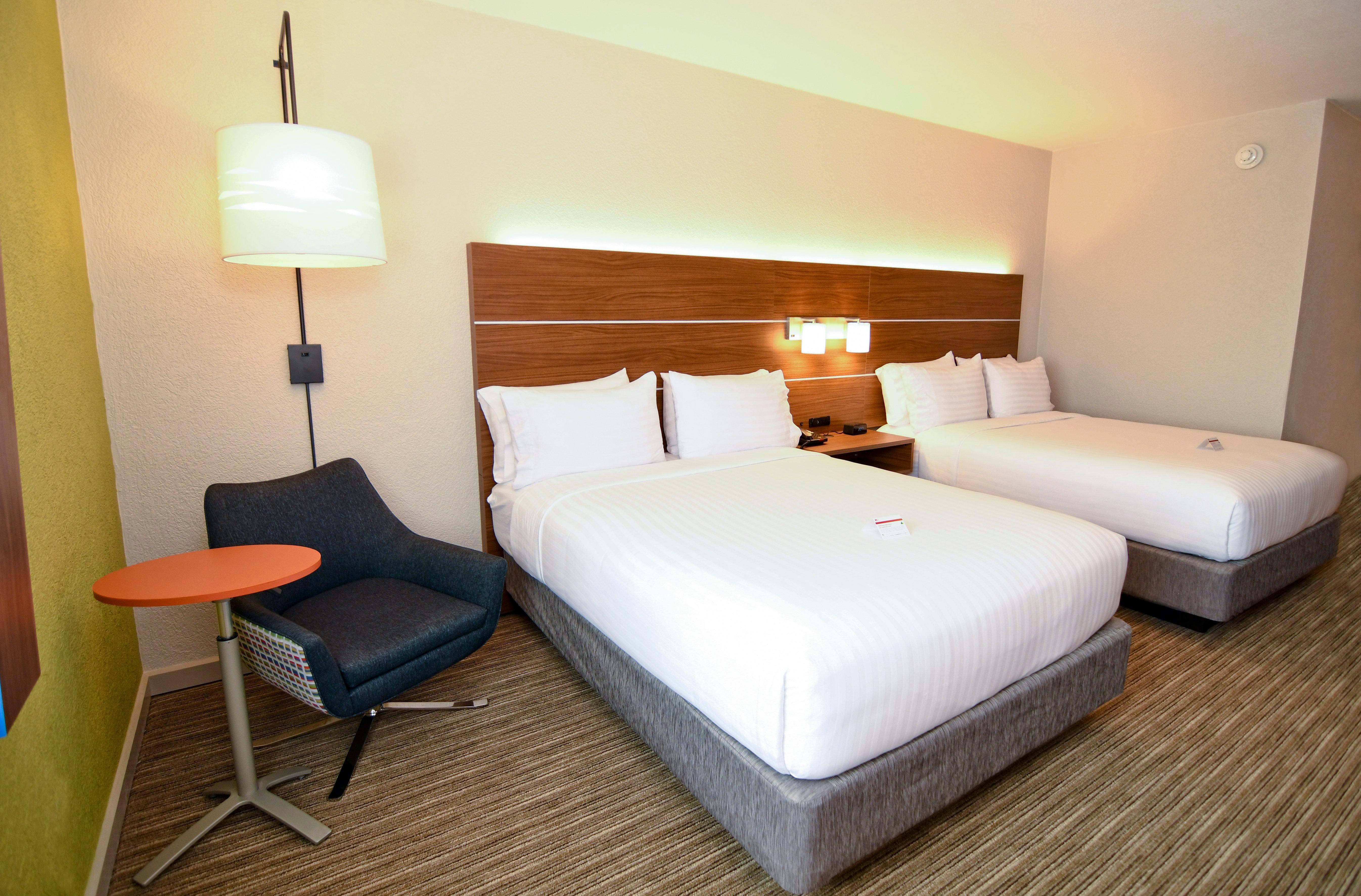 Holiday Inn Express Flint-Campus Area By Ihg Exterior photo